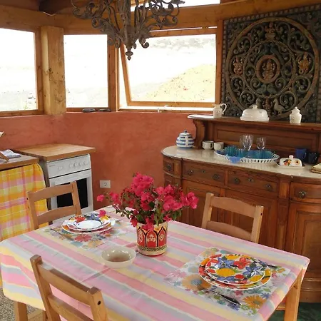 卡萨埃尔莫罗酒店 *